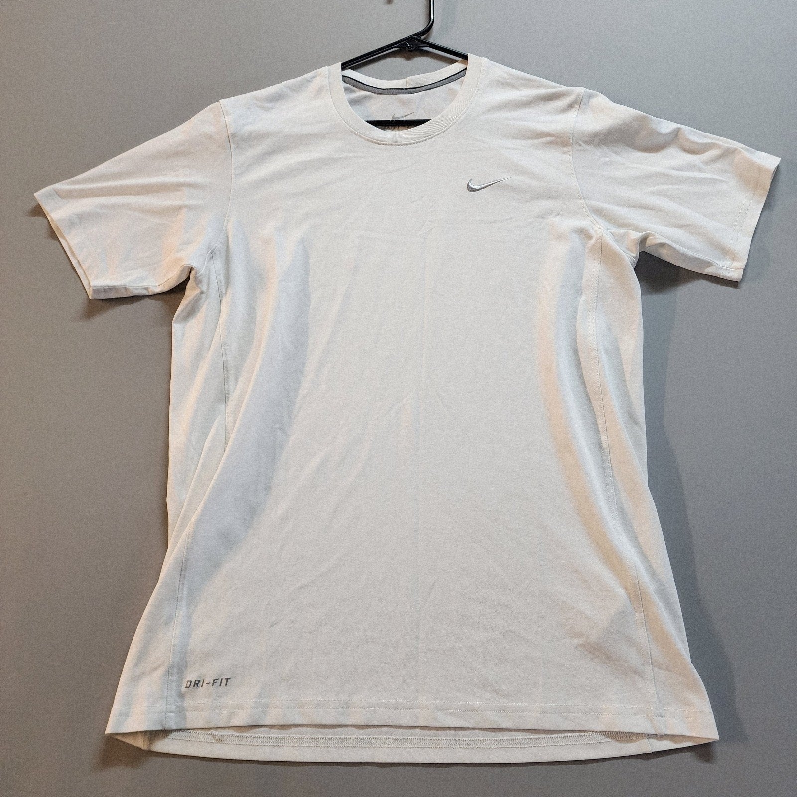 Medium Nike Running Dri-Fit T-Shirt White Vintage Mens Active Wear Short Sleeve