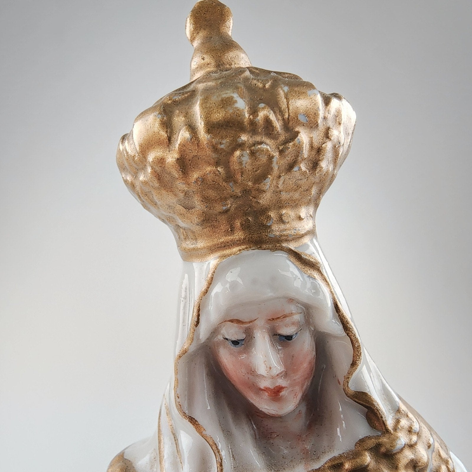 Porcelain Pieta Madonna & Child German Gold Gilt Model 7189 Virgin Mary Figurine