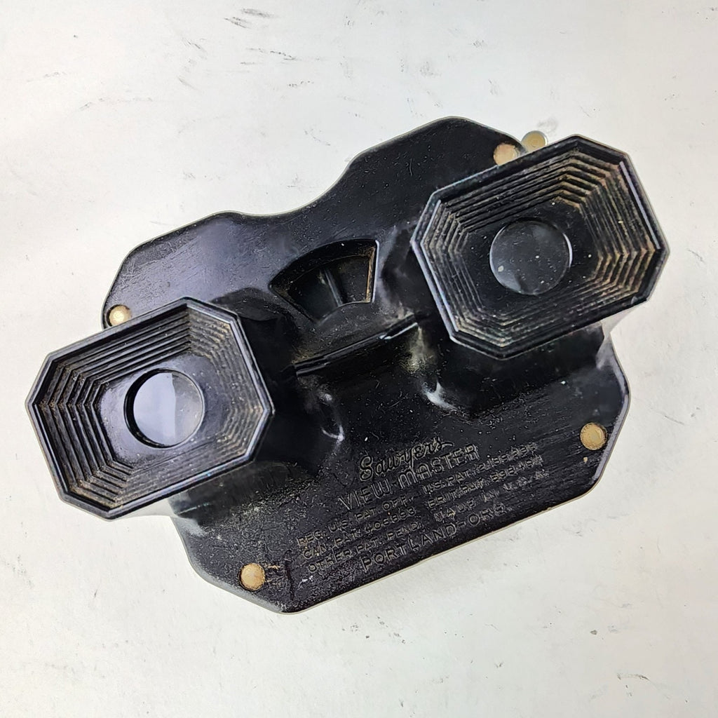 Vintage View Master Stereoscope Bakelite MCM Picture Viewer with Reels