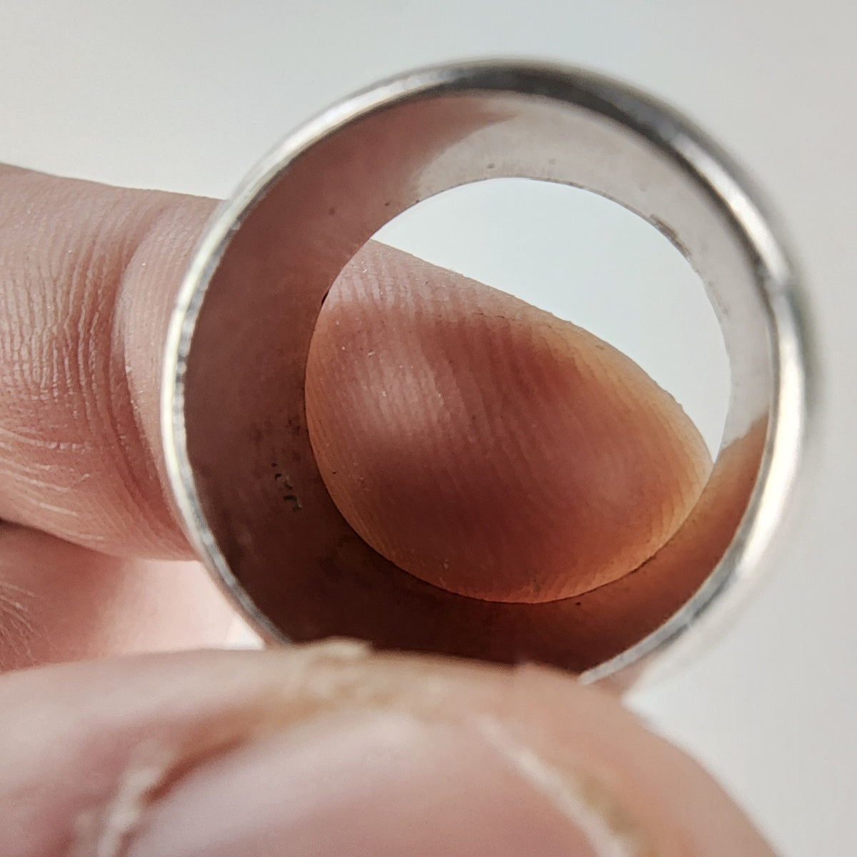 Vintage Hand Hammered Ring Size 5 1/2 in Sterling Silver 925