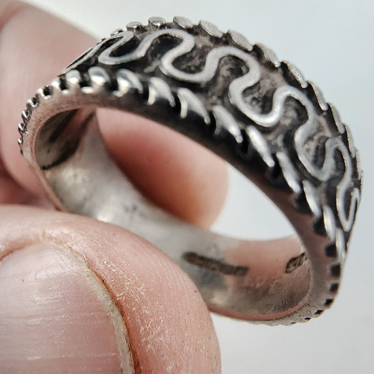 Vintage Mexico Wave Pattern Band Ring Size 8 1l4 in Sterling Silver 925