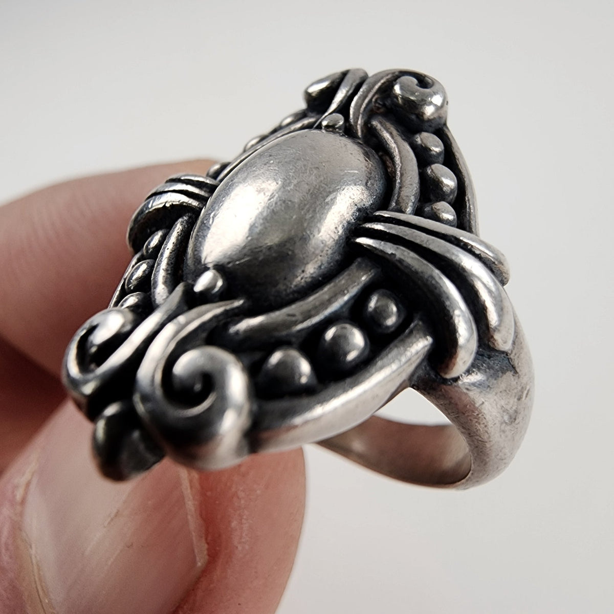 Vintage Brighton Sayan Oval Shield Ring Size 7 in Sterling Silver 925