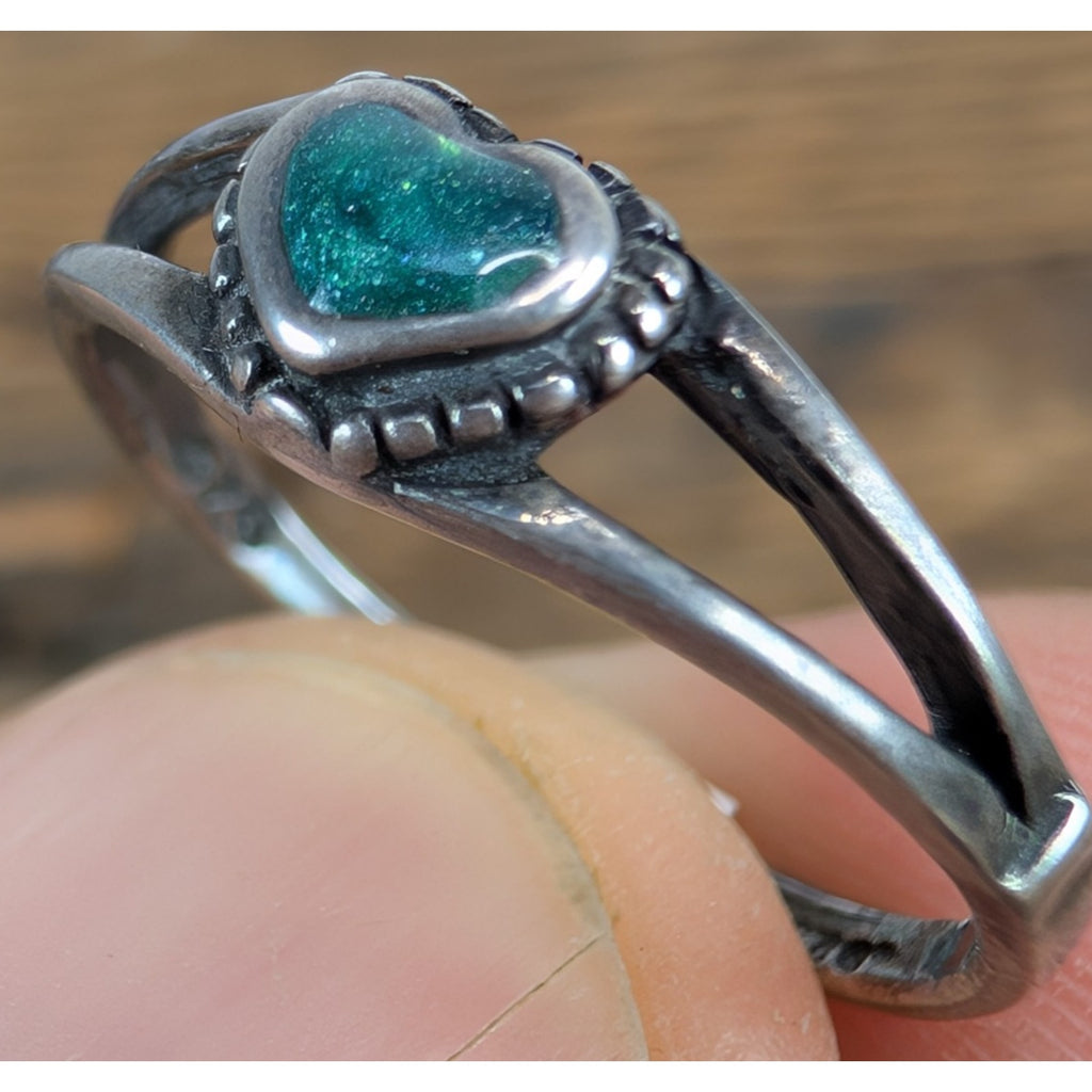 Vintage Green Sparkle Enamel Heart Sterling Silver 925 Ring Size 6