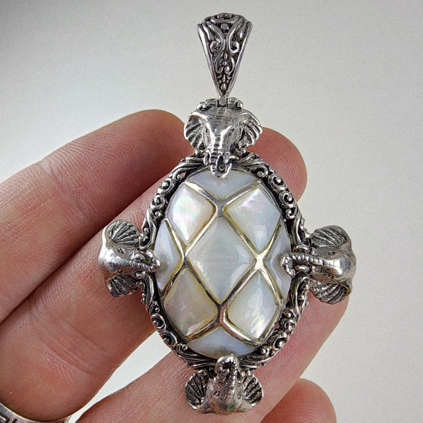 Sarda Mother of Pearl Elephant Designer Pendant Sterling Silver 925 Vintage Bali