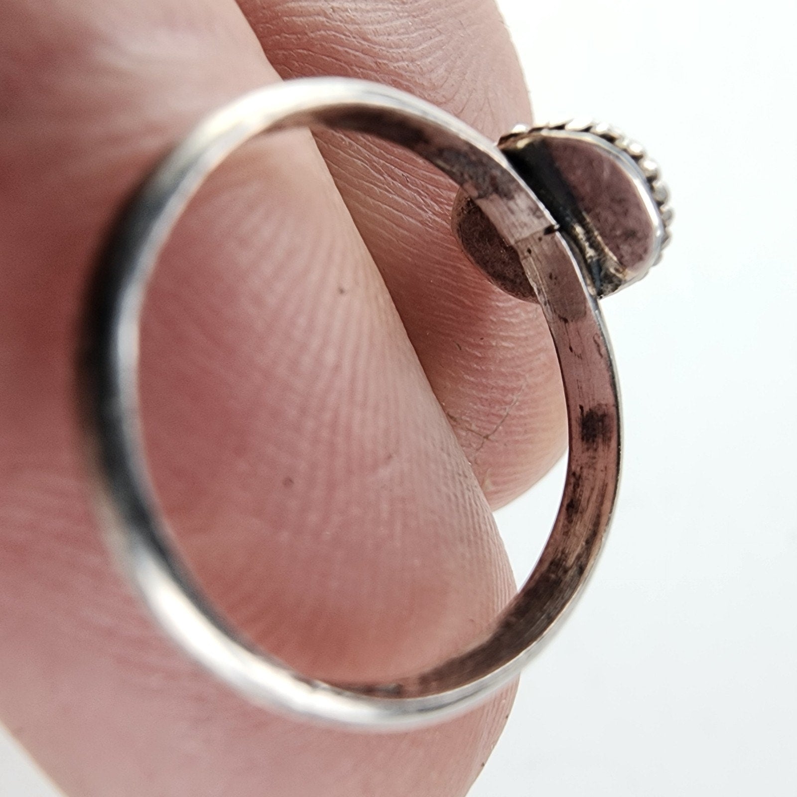 Garnet Twisted Wire Ring Size 5 1/4 Sterling Silver 925 Vintage