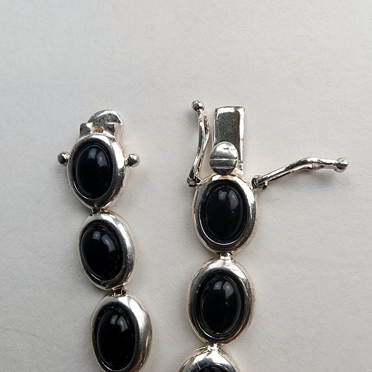 Vintage 7 1/2" Black Onyx Oval Link Bracelet in Sterling Silver 925