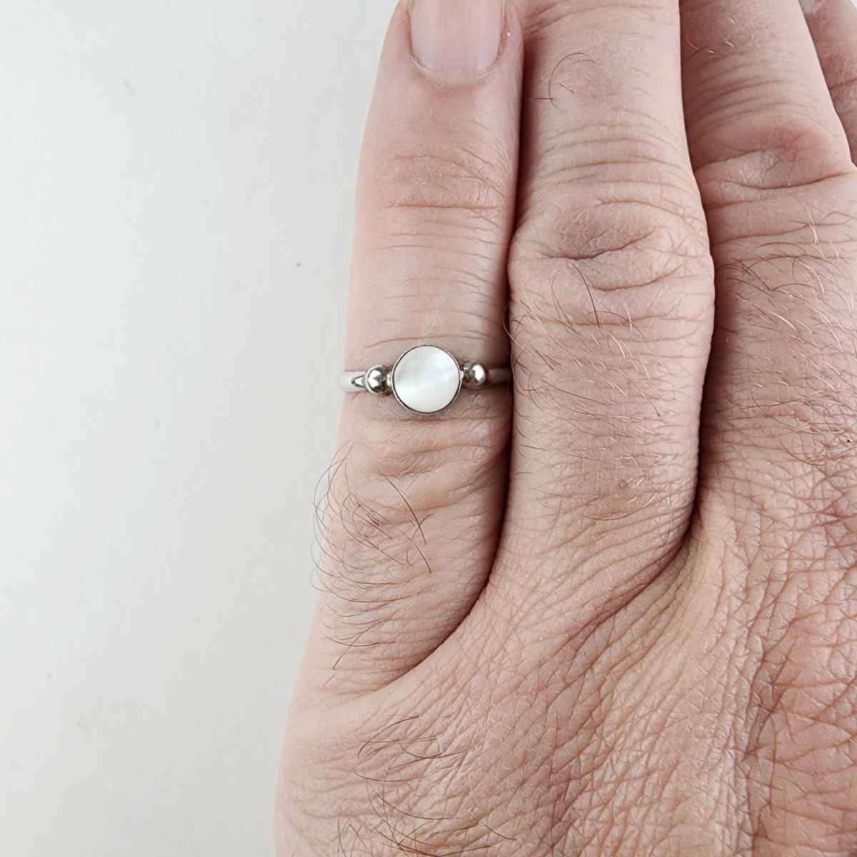 White Cats Eye Cabochon Vintage Ring Size 6 3/4 in Sterling Silver 925