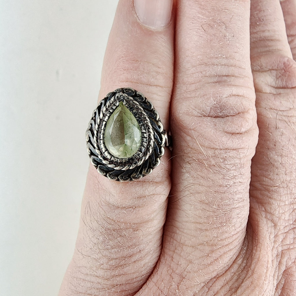 Vintage Peridot Pear Shaped Twisted Wire Ring Size 6 1/2 Sterling Silver 925