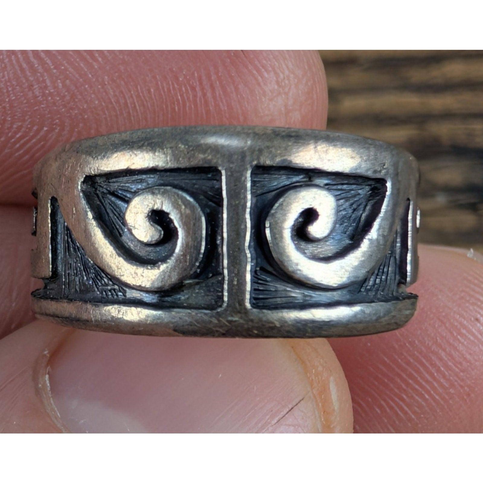 Vintage Hand Carved Tribal Band Sterling Silver 925 Ring Size 7 3/4