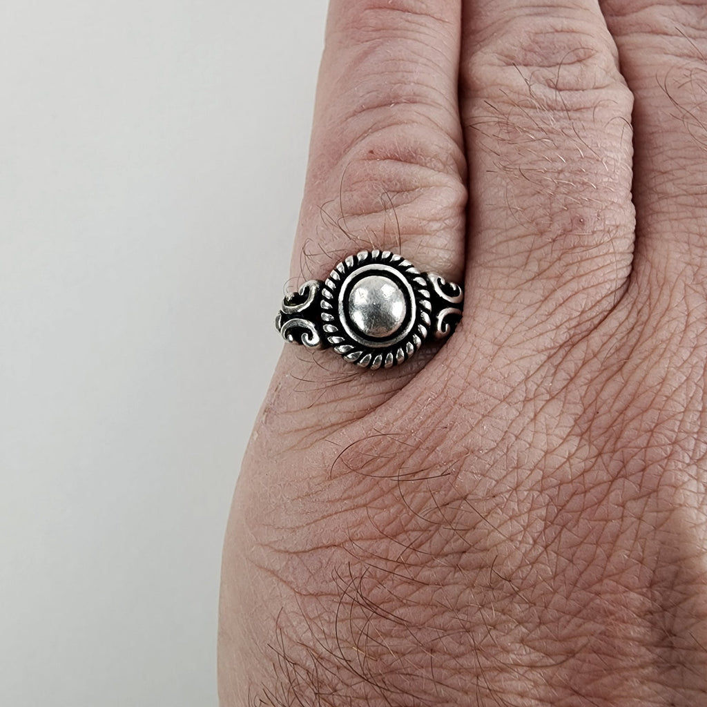 Vintage Brighton Raised Dome Ring Size 9 in Sterling Silver 925
