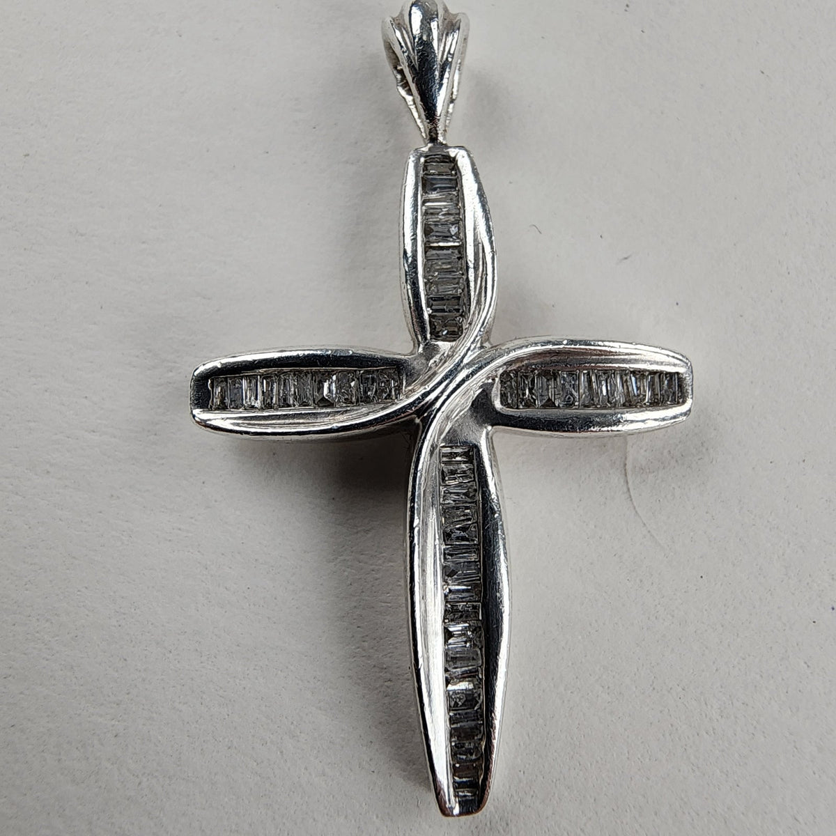 1/3ct Natural Baguette Cut Diamond Cross in Sterling Silver 925 Pendant