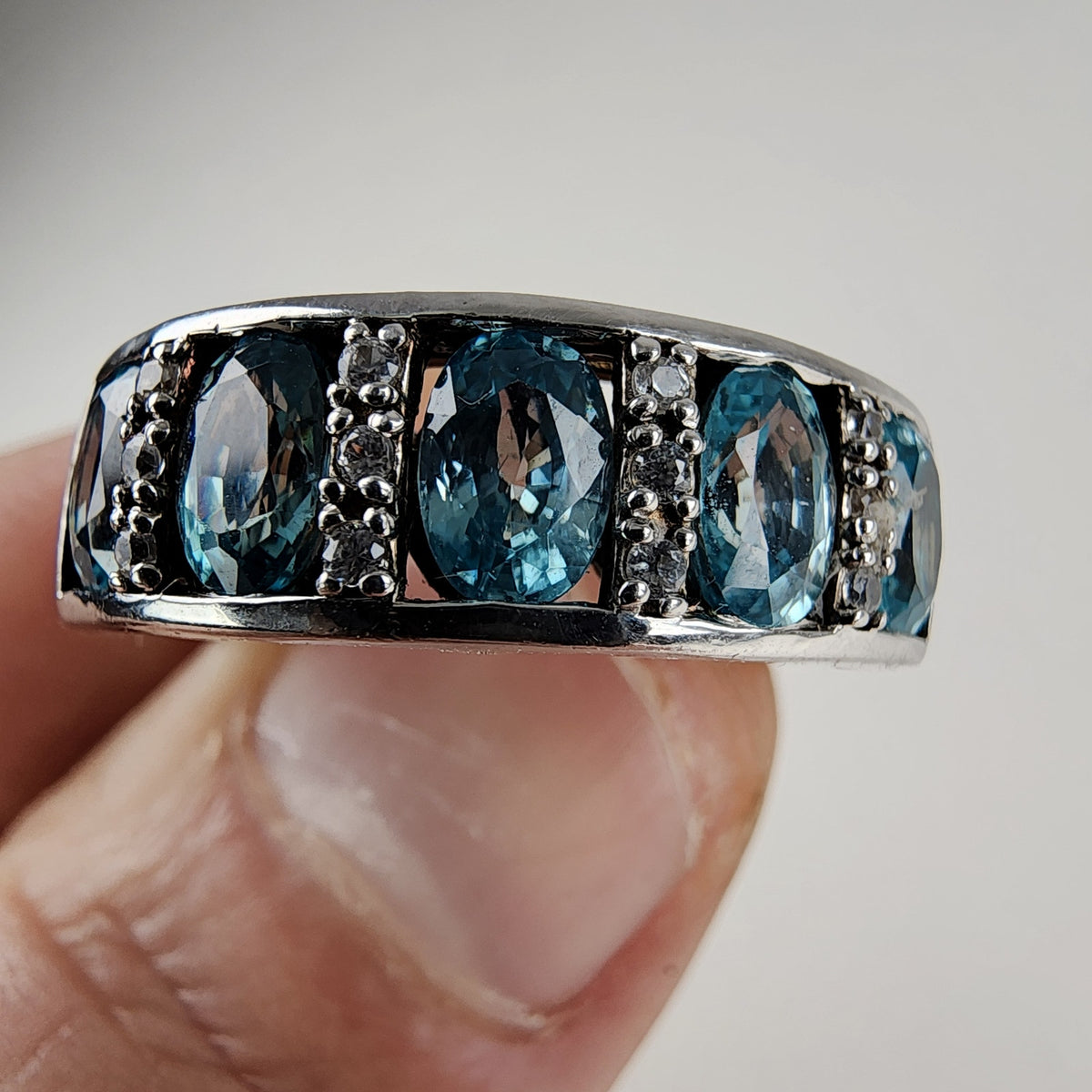 Swiss Blue Topaz Five Stone Ring Size 9 in Sterling Silver 925