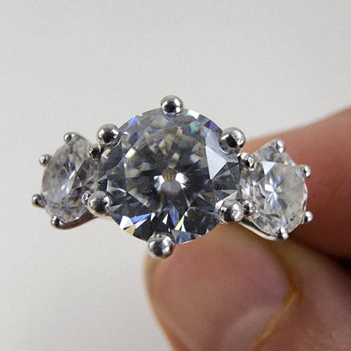 5ct Moissanite Graduated Three Stone Ring Size 9 Sterling Silver 925