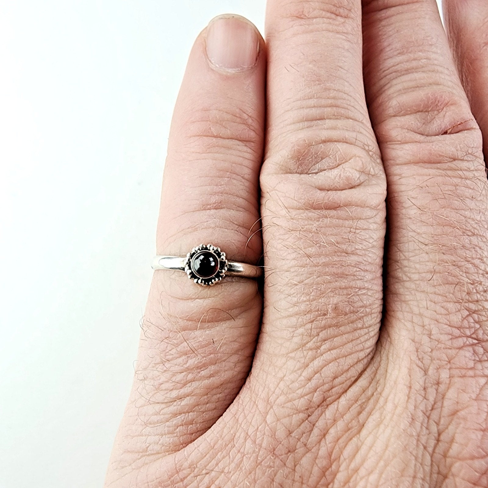 Beaded Garnet Cabochon Ring Size 7 1/2 Sterling Silver 925 Vintage
