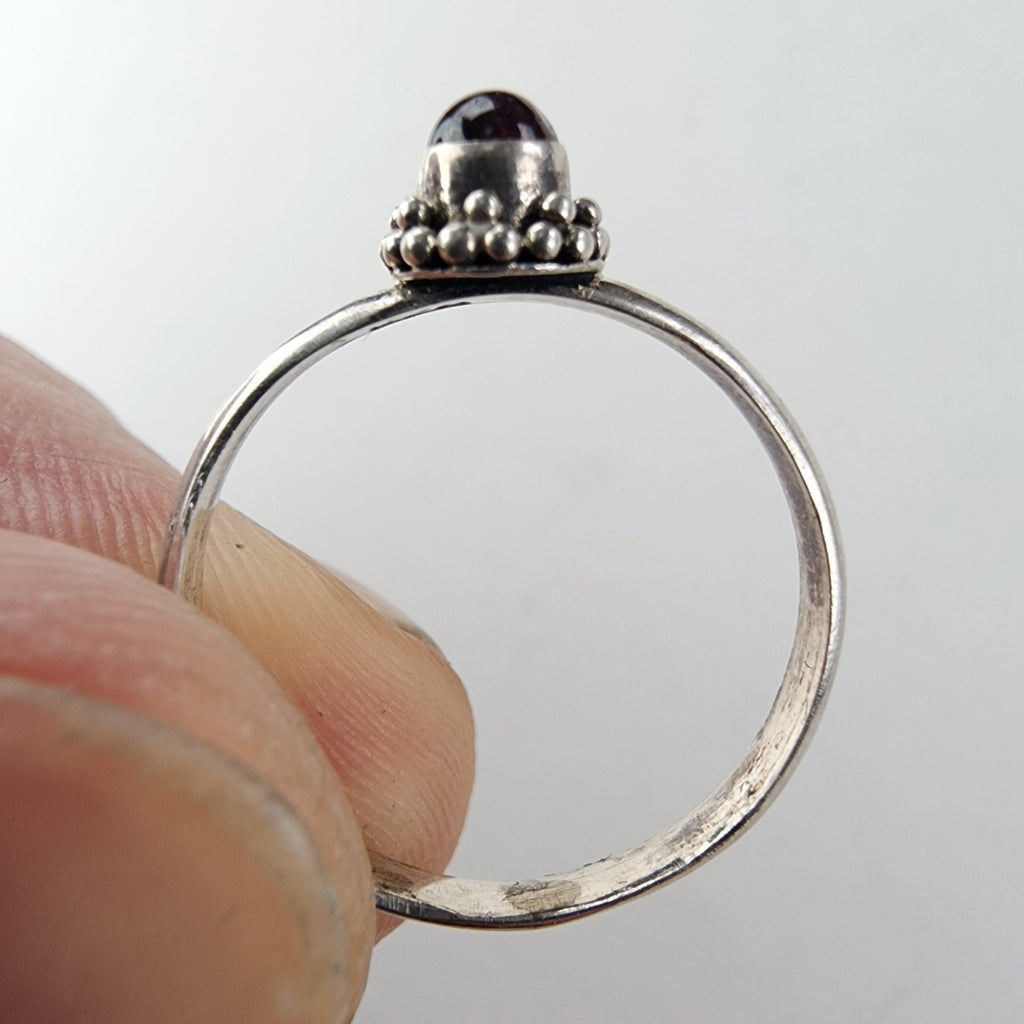 Beaded Garnet Cabochon Ring Size 7 1/2 Sterling Silver 925 Vintage