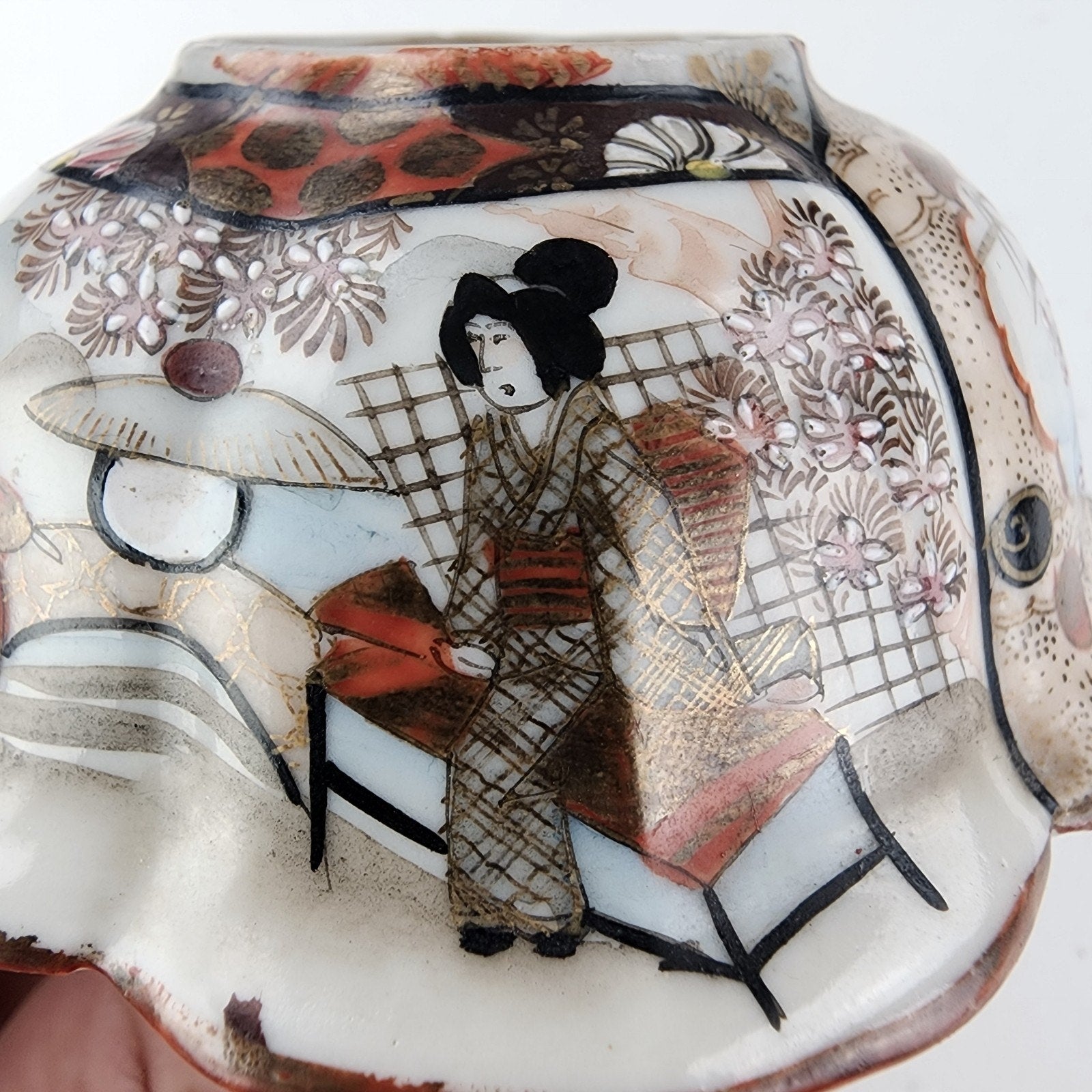 Meiji Period Japanese Imari Porcelain Hair Jar Receptacle Vintage