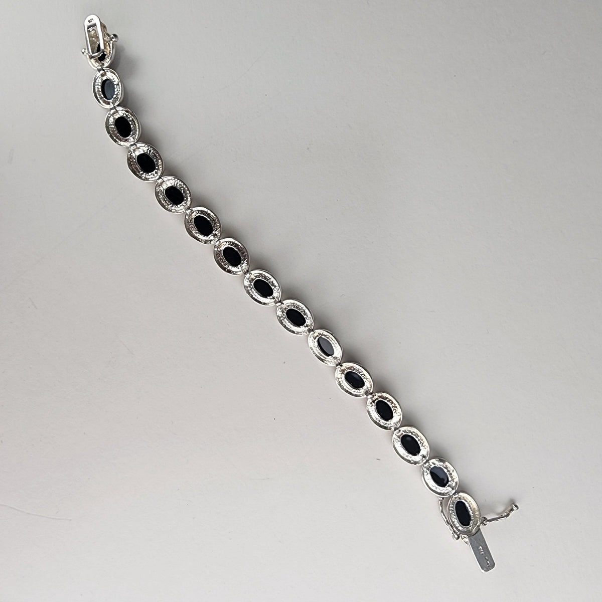 Vintage 7 1/2" Black Onyx Oval Link Bracelet in Sterling Silver 925