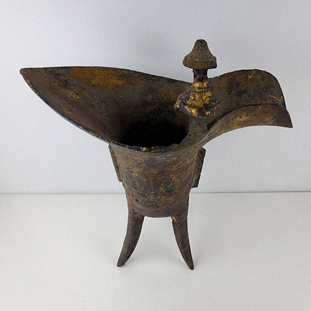 Chinese Bronze Jue Gilt Splashed Archaistic Tripod Wine Vessel Replica