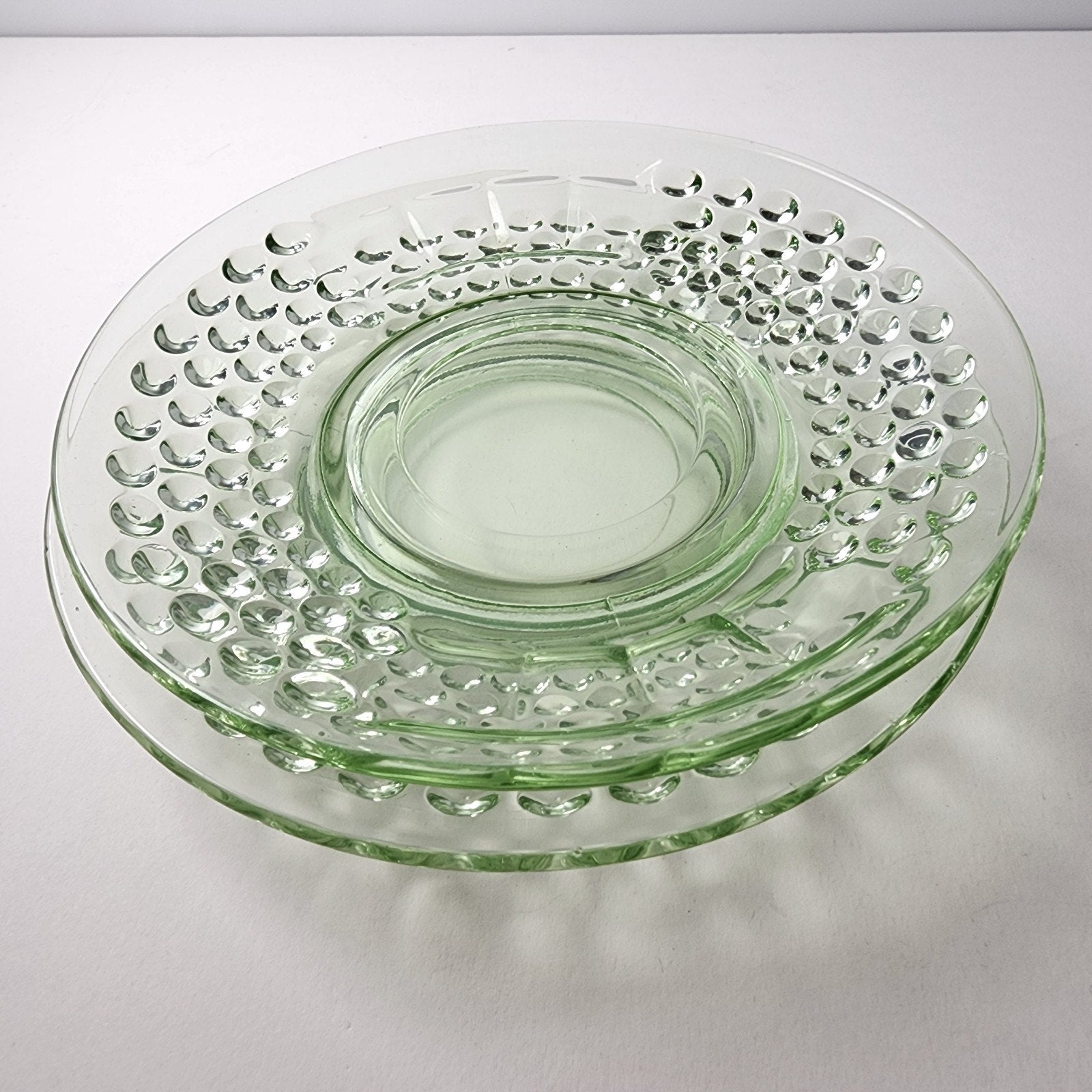 6" UV Uranium Green Glow Glass Plate by American Pioneer Set of 2
