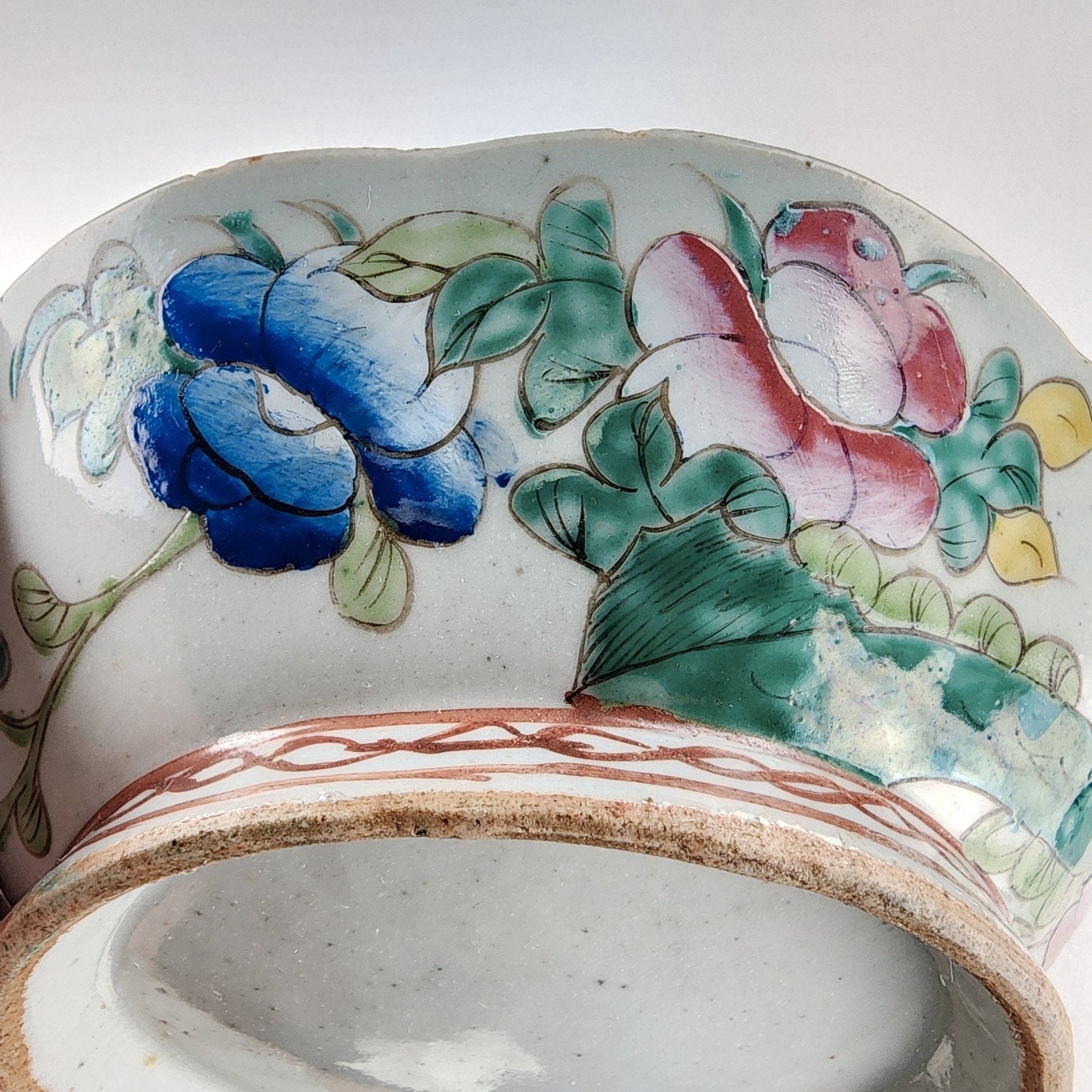 19th C Chinese Famille Rose Scalloped Turquoise 8" Porcelain Bowl Qing Dynasty