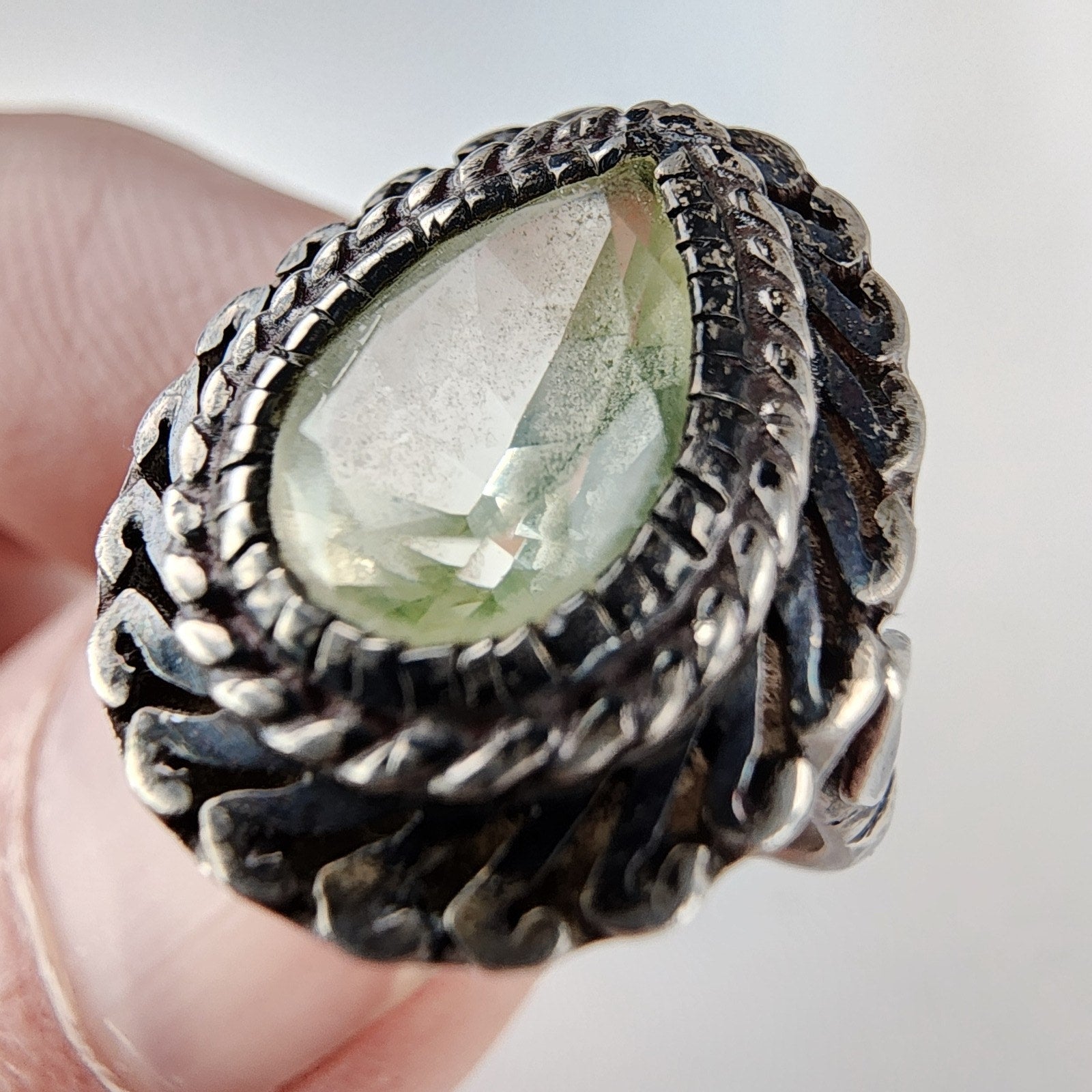 Vintage Peridot Pear Shaped Twisted Wire Ring Size 6 1/2 Sterling Silver 925