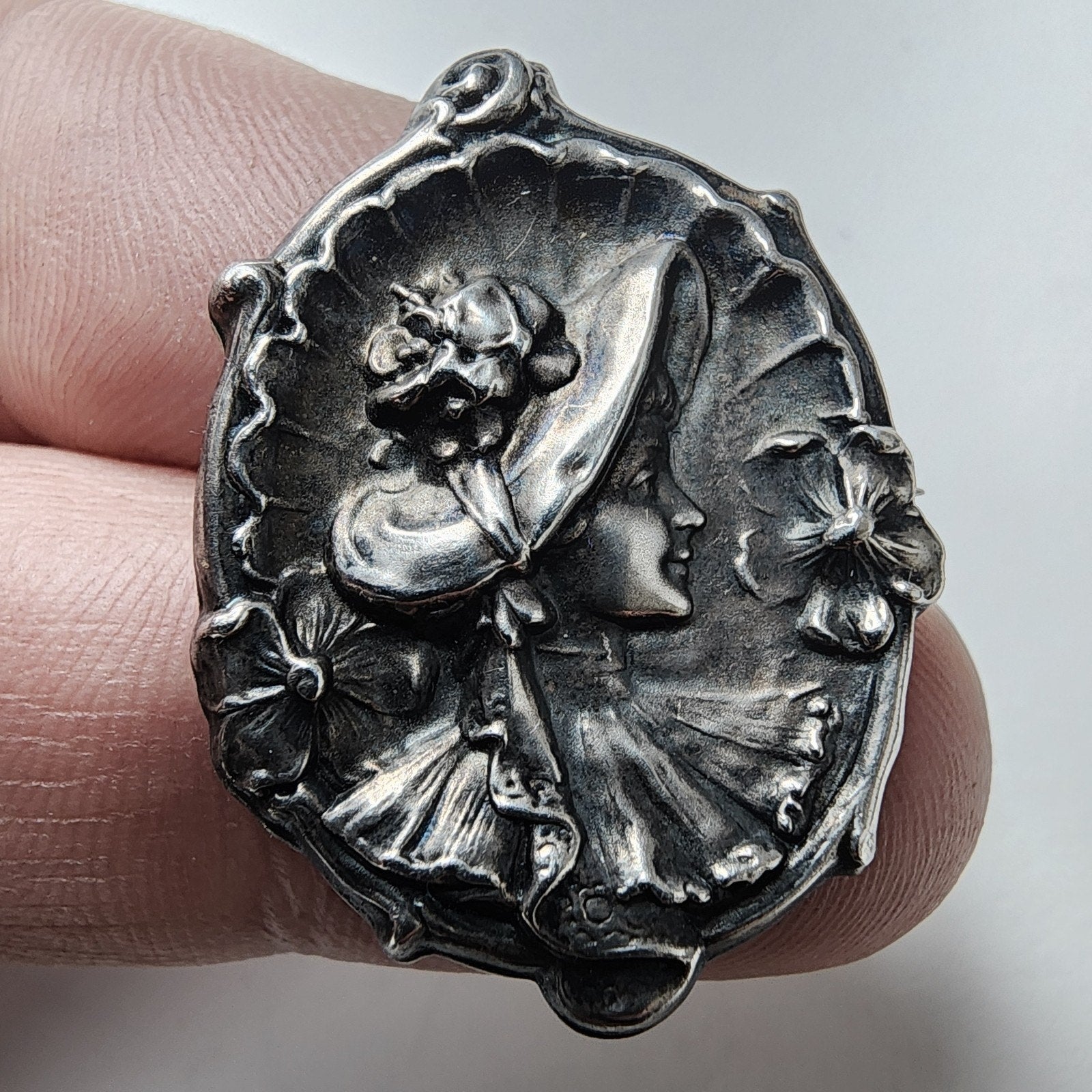 Victorian Sterling Silver 925 Cameo Brooch Pin Repousse