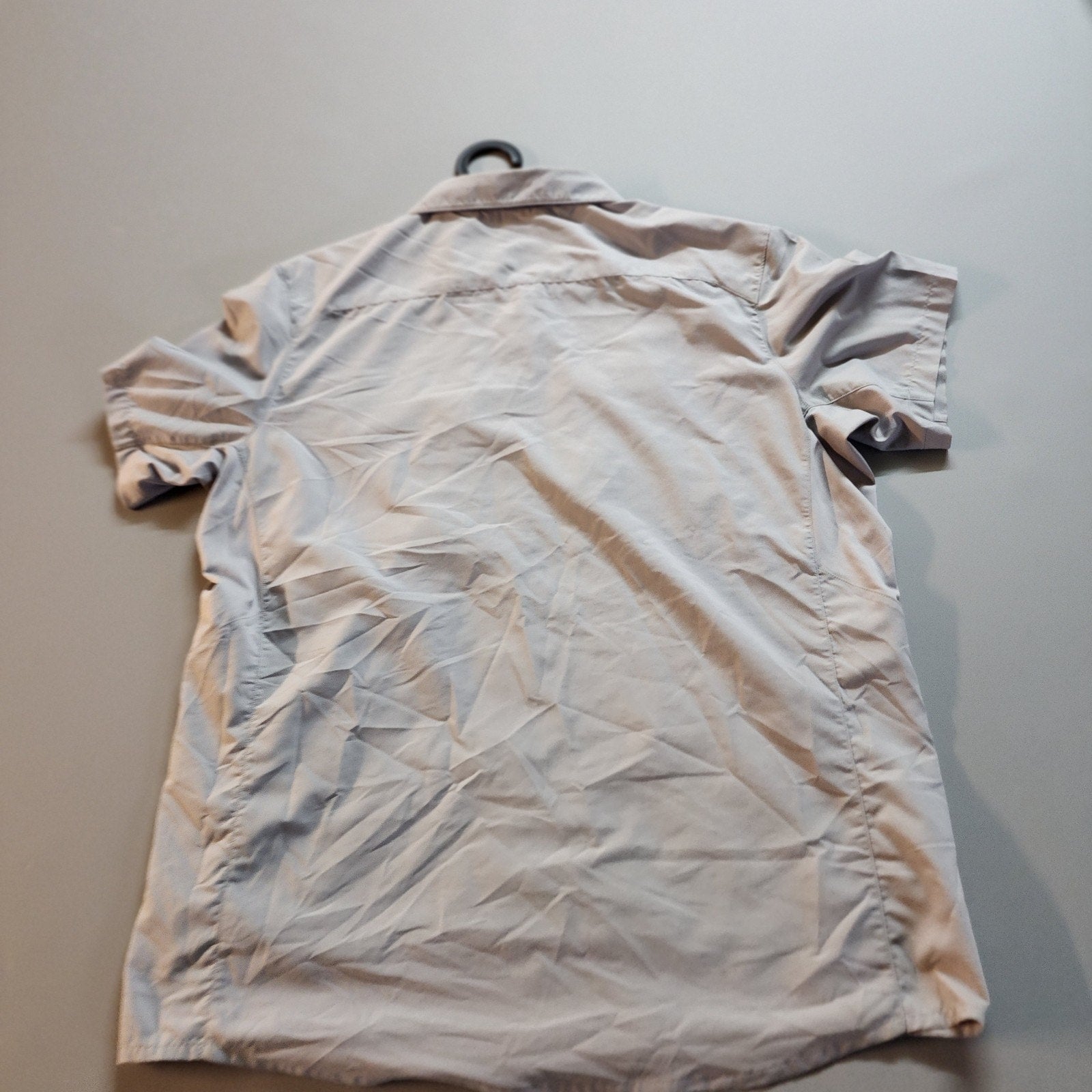 Mountain Hardware Large Gray Button Down Outdoor Shirt Mens Active Wear
