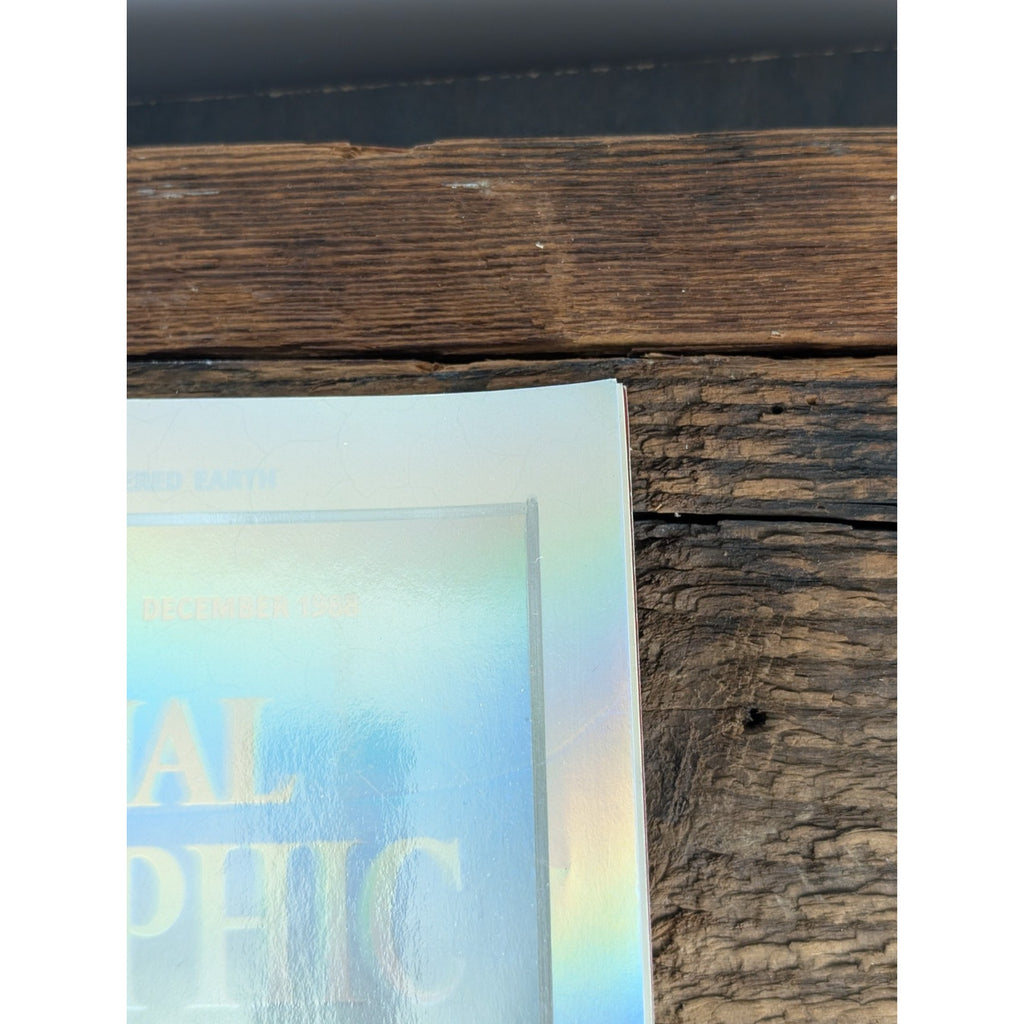 Vintage National Geographic Magazine Dec 1988 Holographic Cover