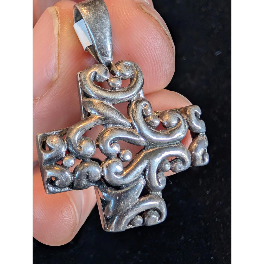 Scrollwork Filigree Open Cross Sterling Silver 925 Thaiti Pendant