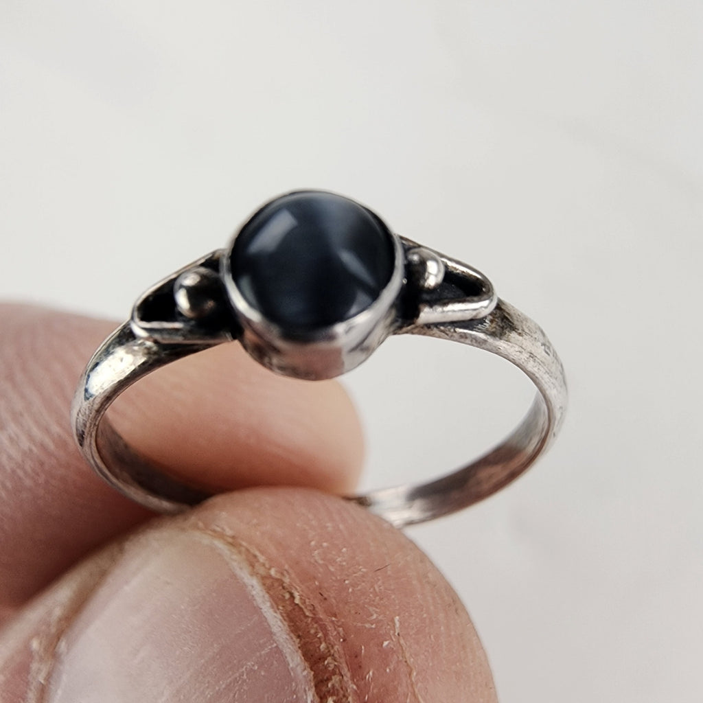 Vintage Cateye Solitaire Ring Size 5 1/4 in Sterling Silver 925