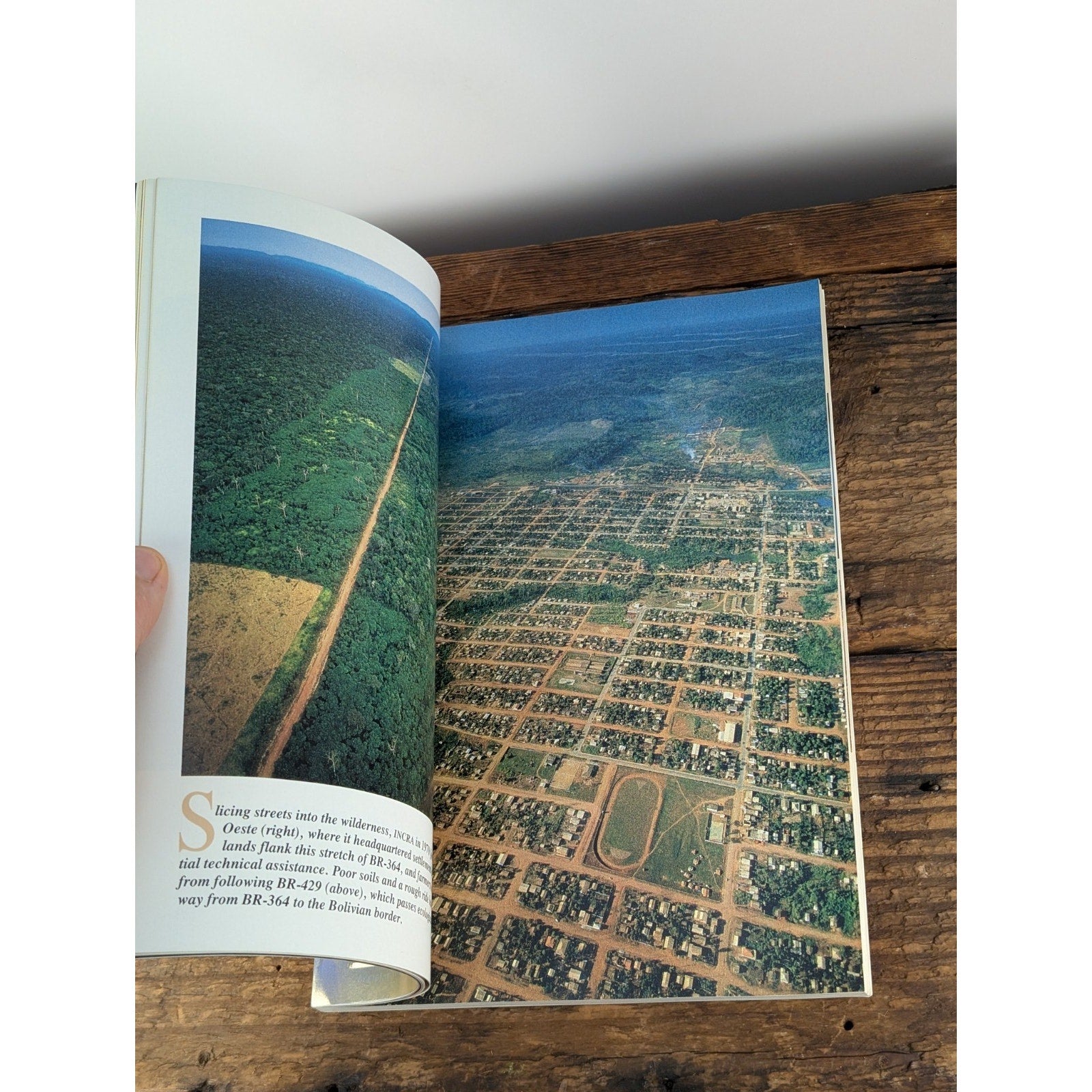 Vintage National Geographic Magazine Dec 1988 Holographic Cover