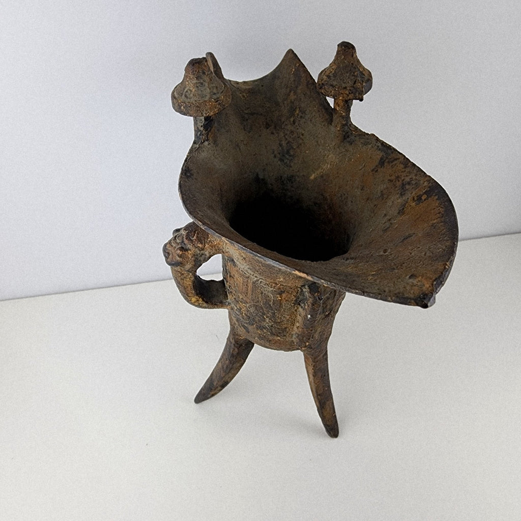 Chinese Bronze Jue Gilt Splashed Archaistic Tripod Wine Vessel Replica