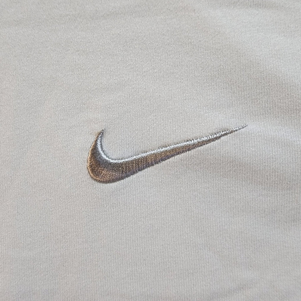 Medium Nike Running Dri-Fit T-Shirt White Vintage Mens Active Wear Short Sleeve