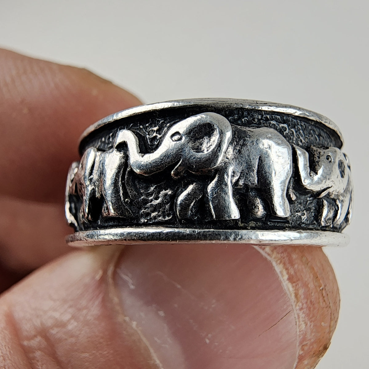 Ted Ott Elephant Eternity Band Ring Size 8 1/4 in Sterling Silver 925