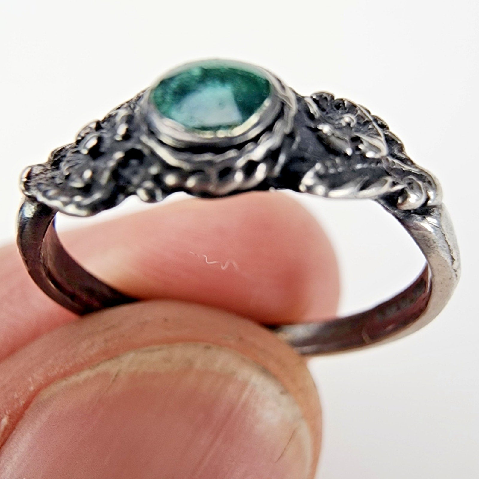 Bali Green Sparkle Enamel Floral Ring Size 7 1/4 Sterling Silver 925 Vintage