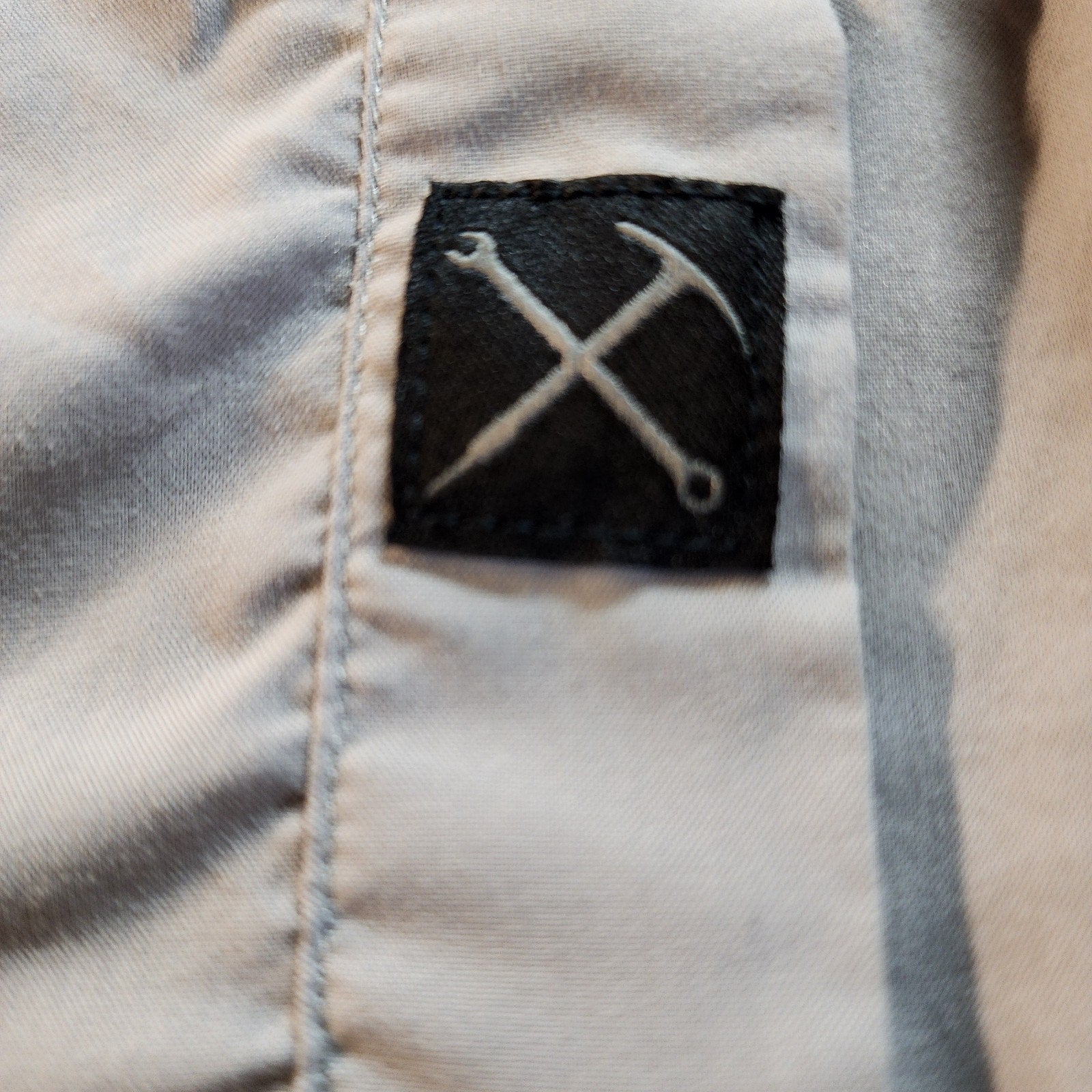 Mountain Hardware Large Gray Button Down Outdoor Shirt Mens Active Wear