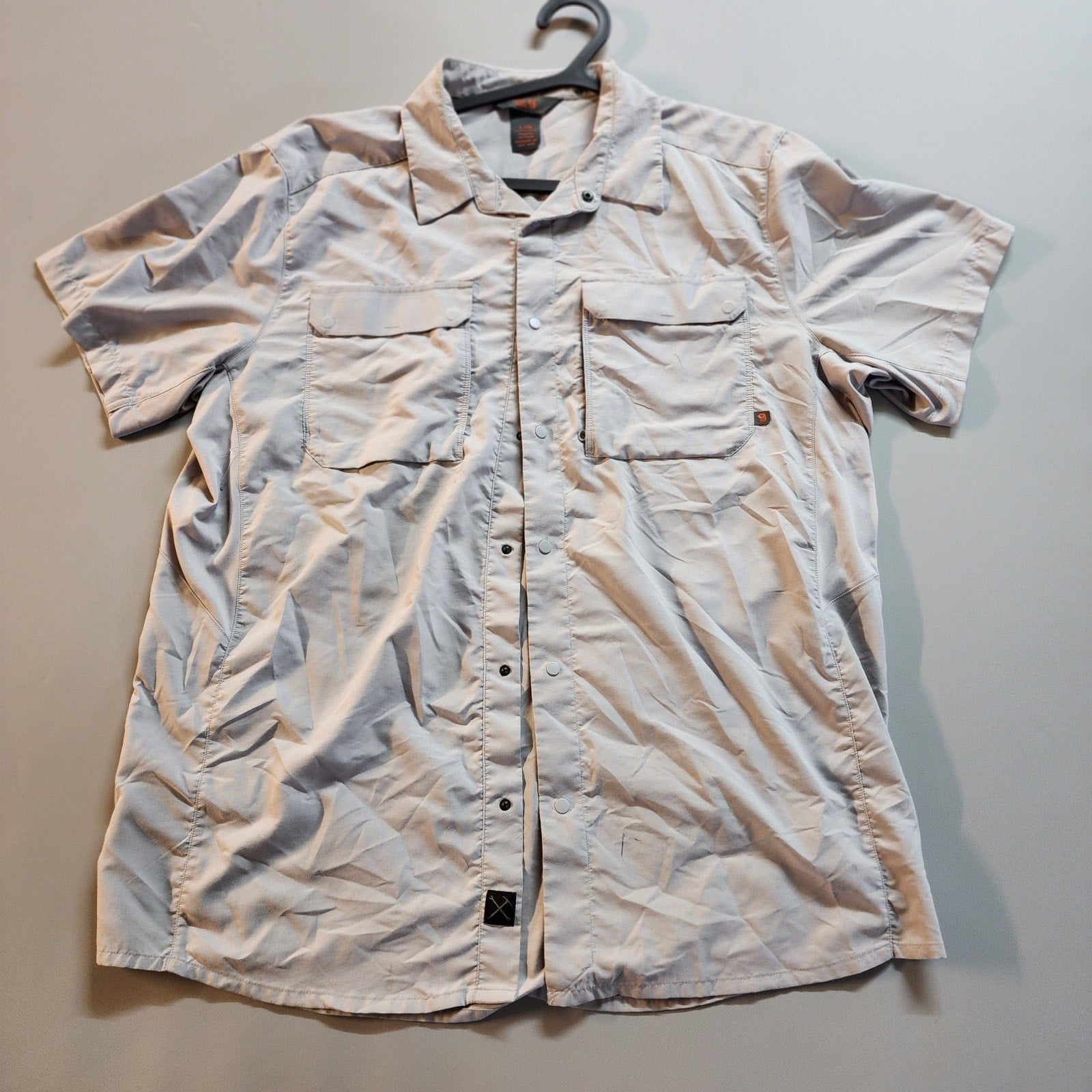 Mountain Hardware Large Gray Button Down Outdoor Shirt Mens Active Wear