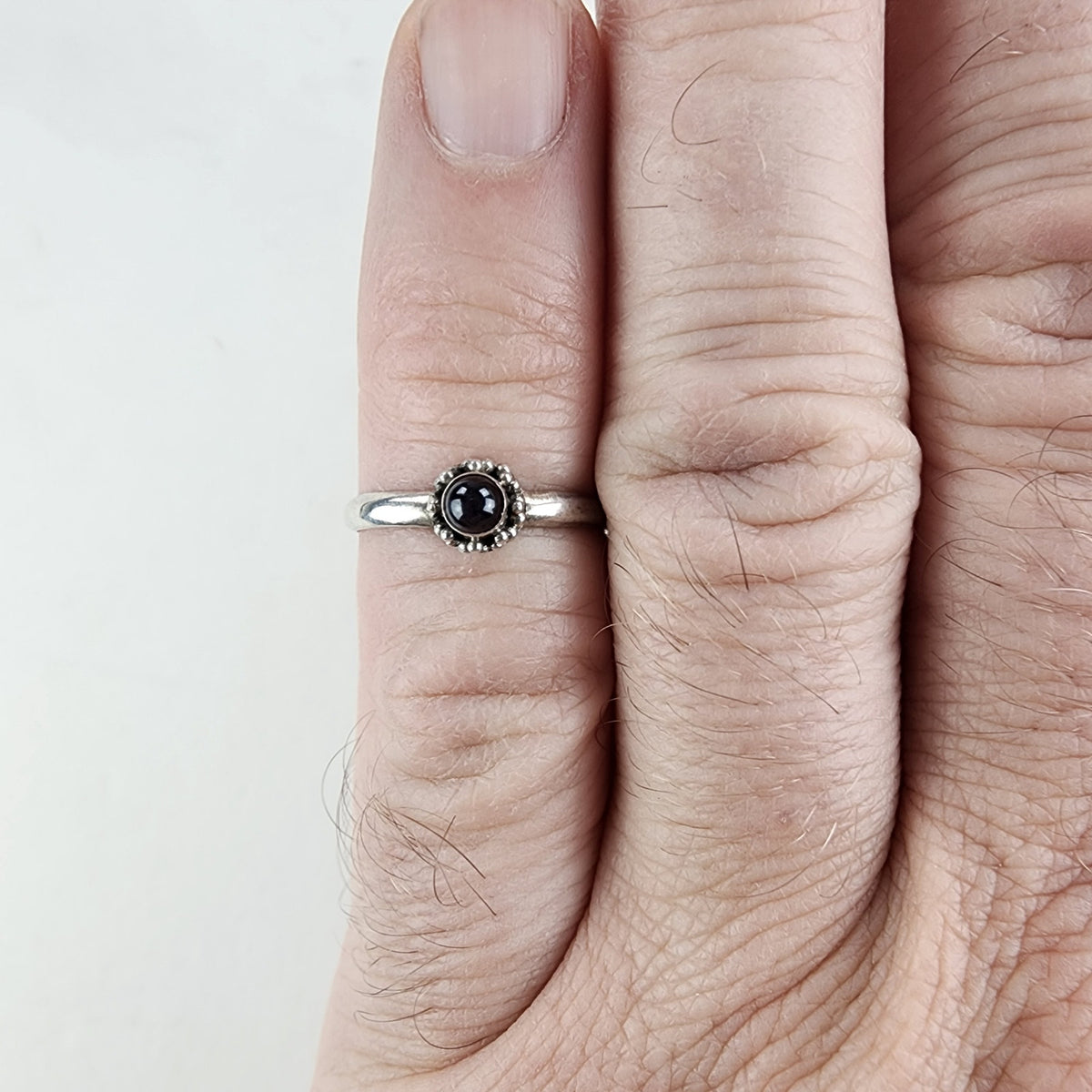 Vintage Beaded Garnet Ring Size 6 in Sterling Silver 925