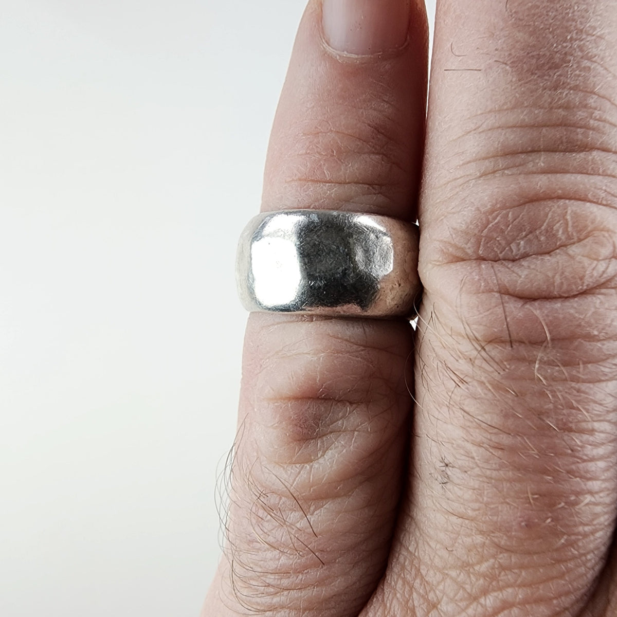 Vintage Hand Hammered Ring Size 5 1/2 in Sterling Silver 925