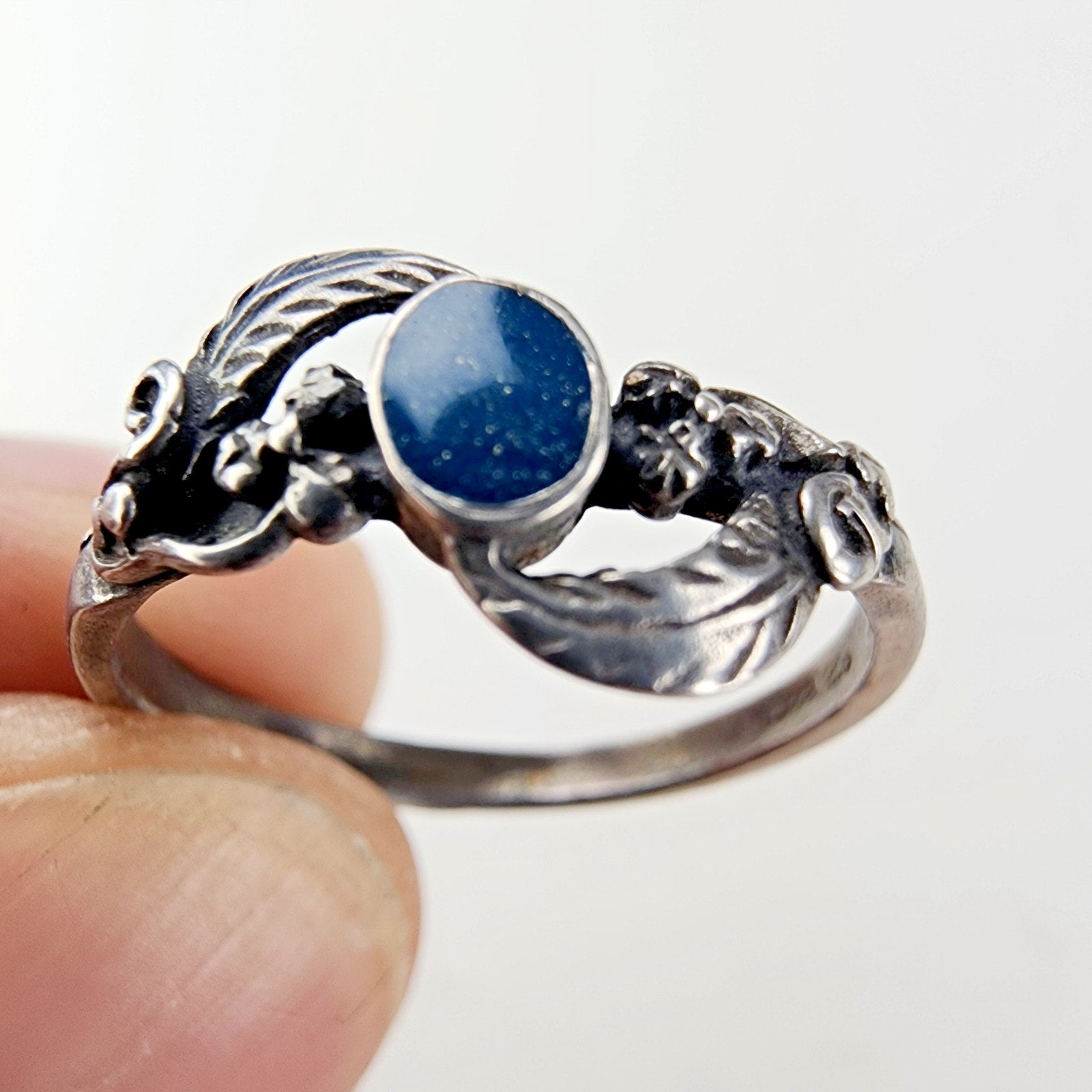 Blue Sparkle Enamel Leaf Ring Size 8 Sterling Silver 925 Vintage