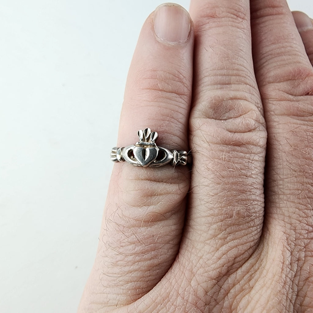 Irish Claddagh Diamond Cut Ring Size 6 1/2 Sterling Silver 925 Vintage