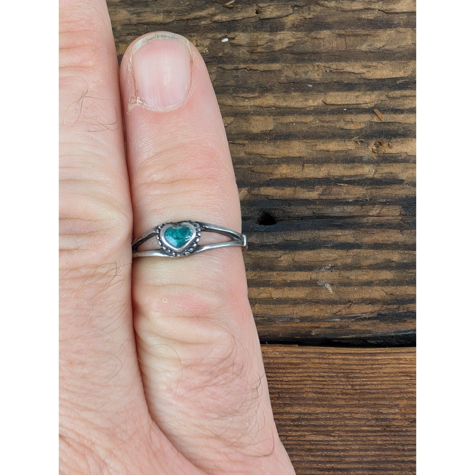 Vintage Green Sparkle Enamel Heart Sterling Silver 925 Ring Size 6