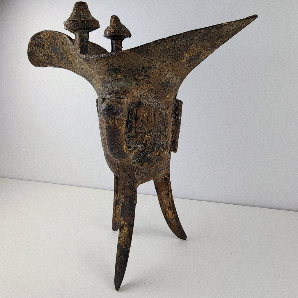 Chinese Bronze Jue Gilt Splashed Archaistic Tripod Wine Vessel Replica