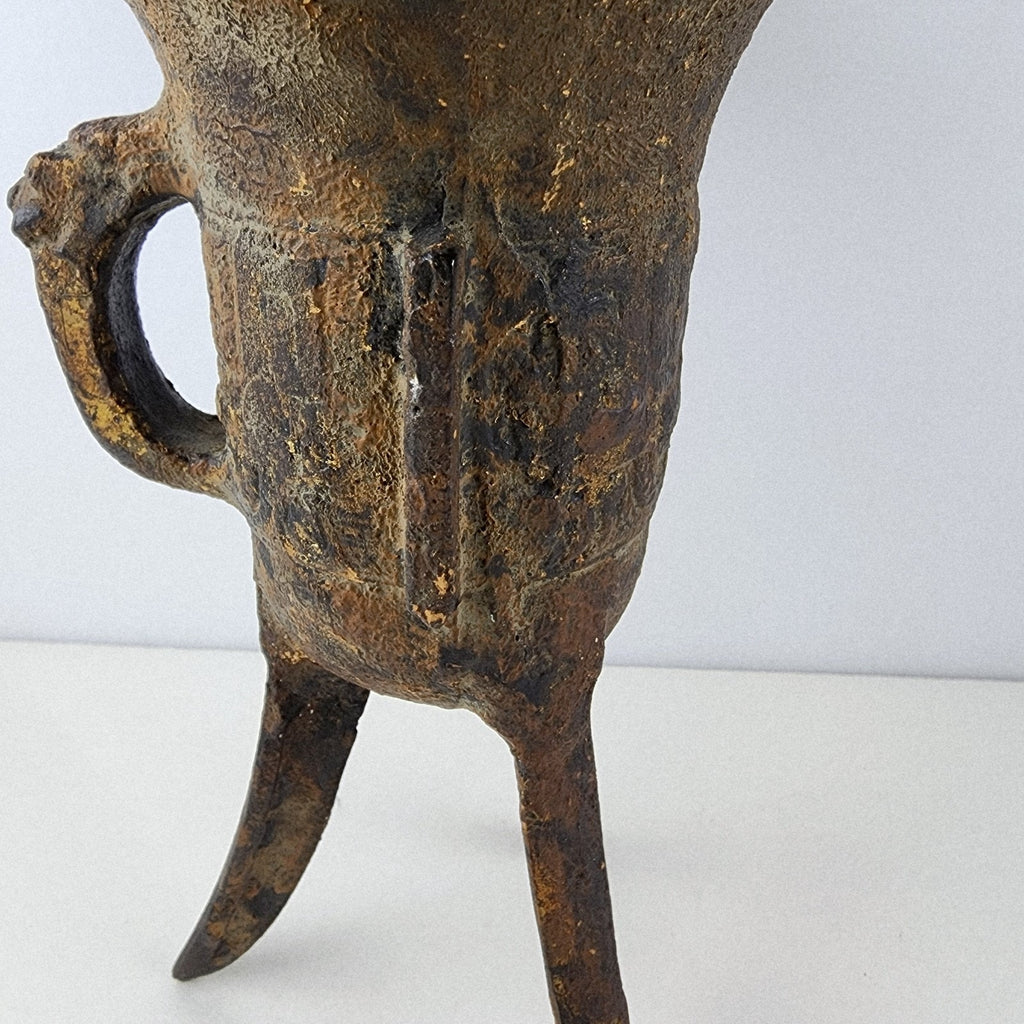 Chinese Bronze Jue Gilt Splashed Archaistic Tripod Wine Vessel Replica