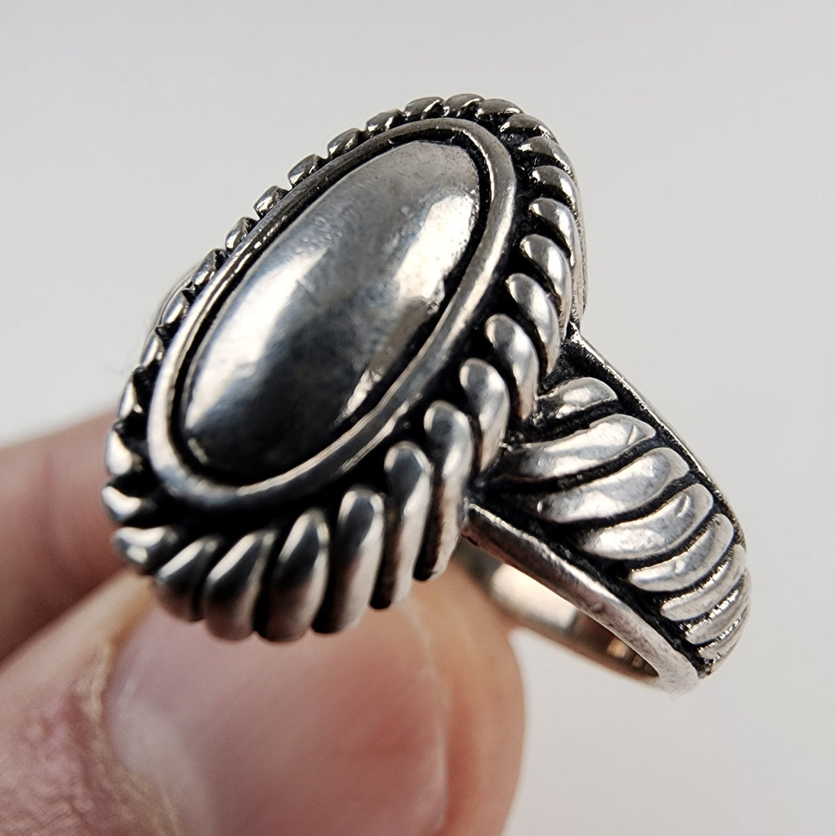Vintage Brighton Twisted Wire Shield Ring Size 8 1/2 in Sterling Silver 925