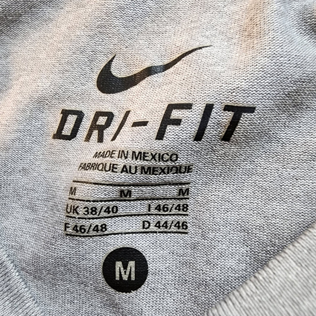 Medium Nike Running Dri-Fit T-Shirt Gray Vintage Mens Active Wear Short Sleeve