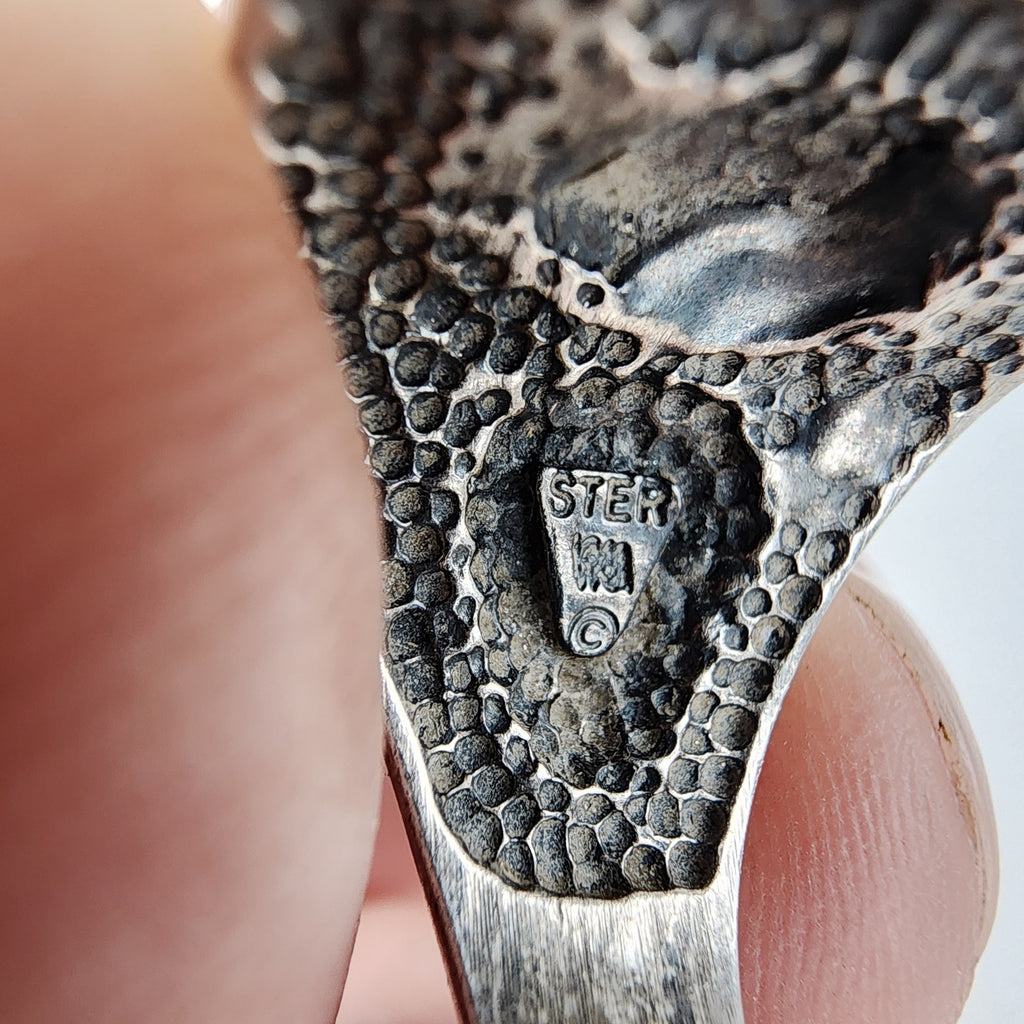 Black Hills Gold Signet Ring Size 9 in Sterling Silver 925 with Grape Leaves