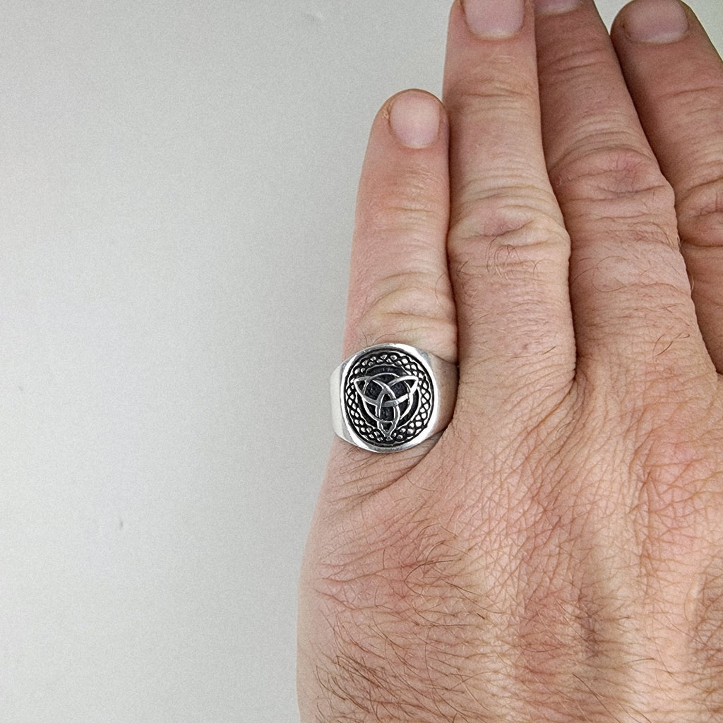 Celtic Triquetra Knot Ring Size 9 1/4 Sterling Silver 925 Vintage Band