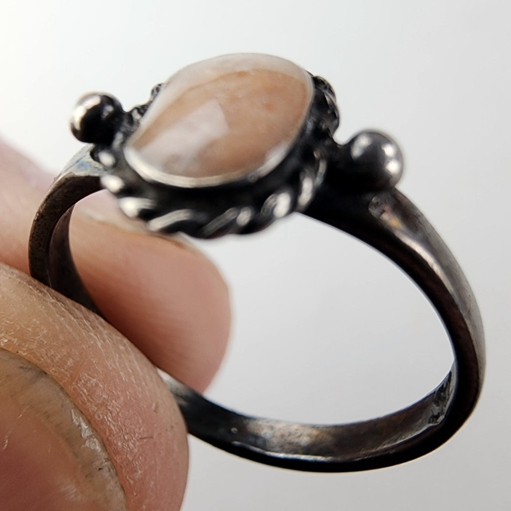 Beige Enamel Twisted Wire Ring Size 5 3/4 Sterling Silver 925 Vintage