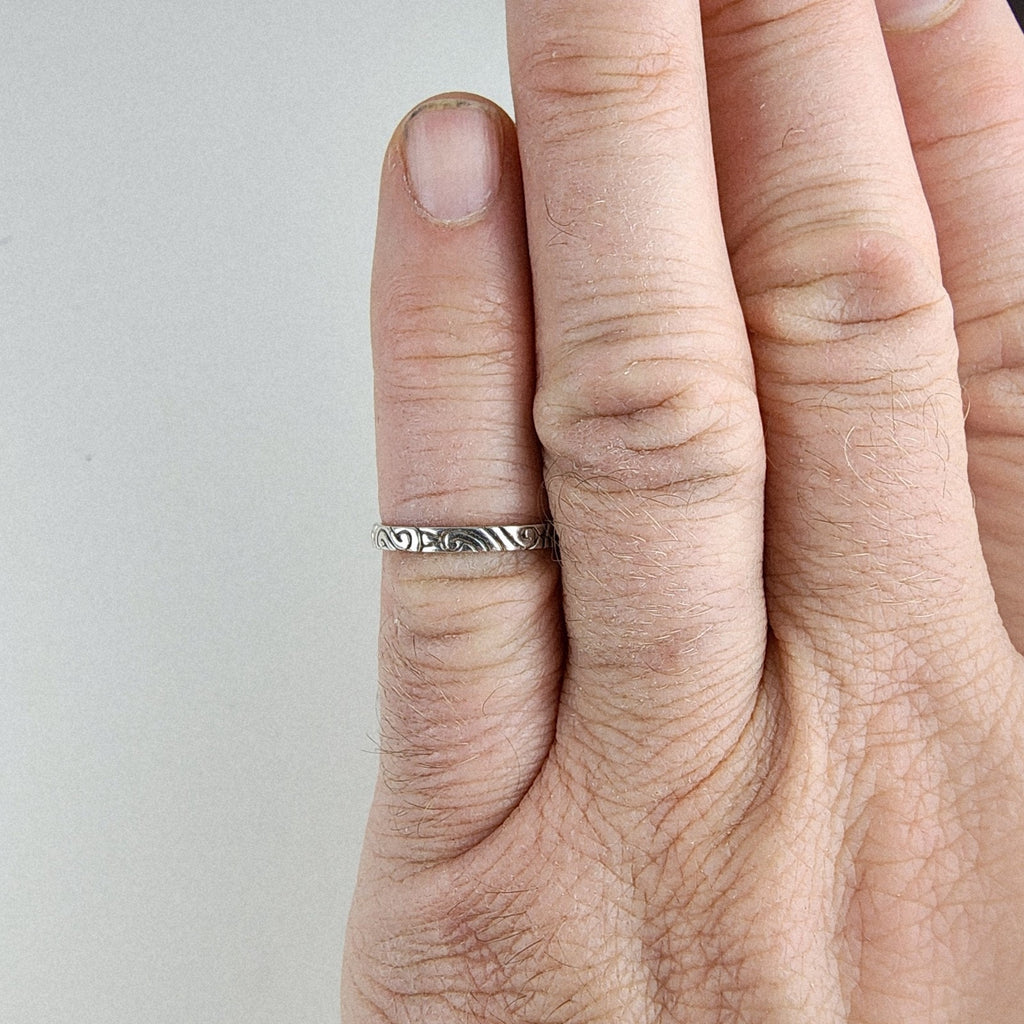 Textured Patterned Band Ring Size 7 1/2 Sterling Silver 925 Vintage
